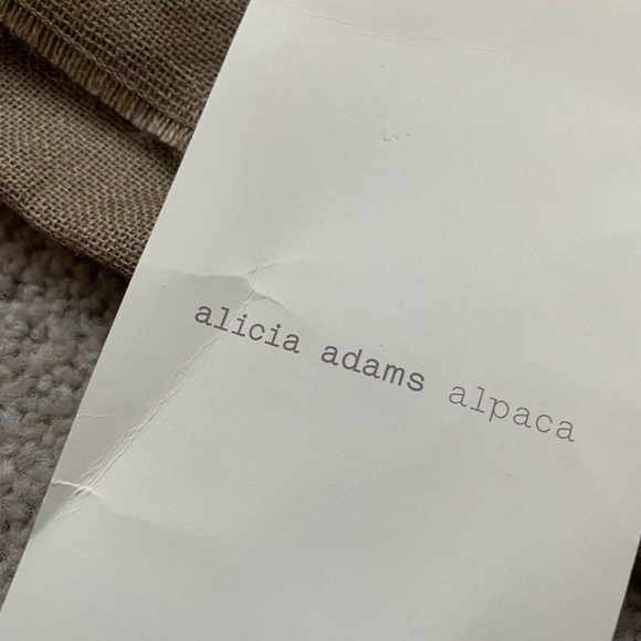 Alicia Adams alpaca and silk scarf - Picture 2 of 6